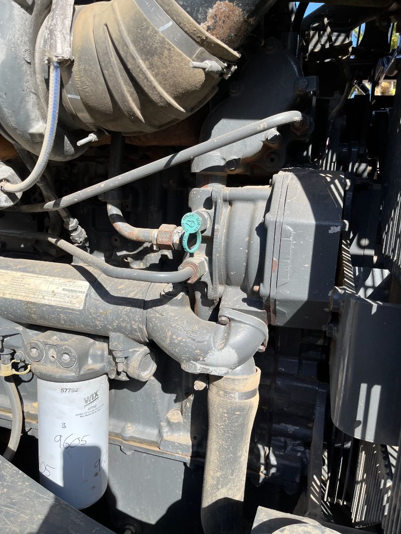 2012 CHALLENGER MT865C - Image 11